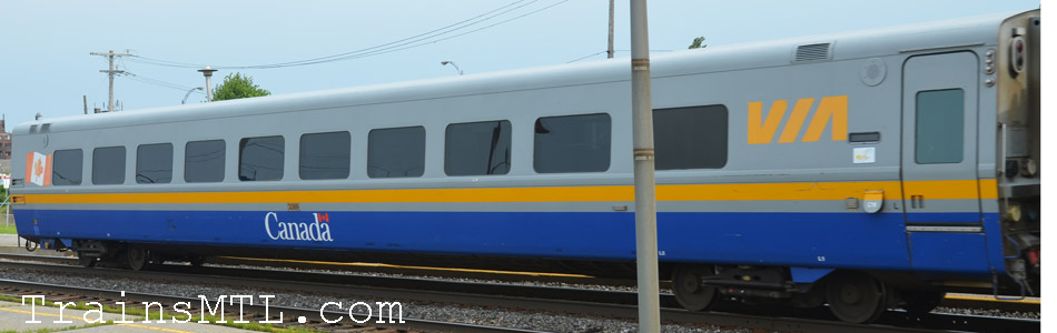 Passenger car VIA 3369 left side / Wagon de passager VIA 3369 coté gauche